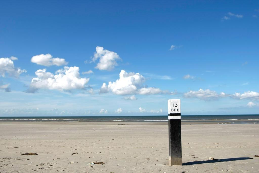 Appartement 't Strandhuys En De Vuurtoren, Met Eigen Keuken, Zonnig Terras Nabij Dorp, Duinen En Strand, Incl Verwarmd Binnen Zwembad Hollum (Ameland)