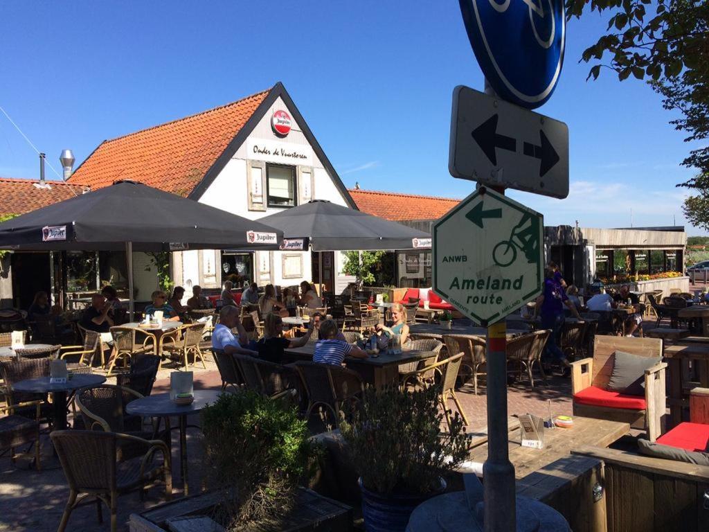 't Strandhuys En De Vuurtoren, Met Eigen Keuken, Zonnig Terras Nabij Dorp, Duinen En Strand, Incl Verwarmd Binnen Zwembad * Hollum (Ameland)